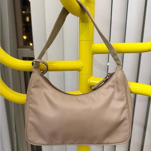 Prada Re-Edition 2005 Re-Nylon and Saffiano mini bag - Picture 4 of 9